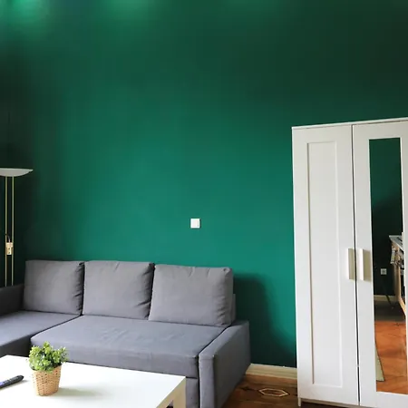 02 Apartment *